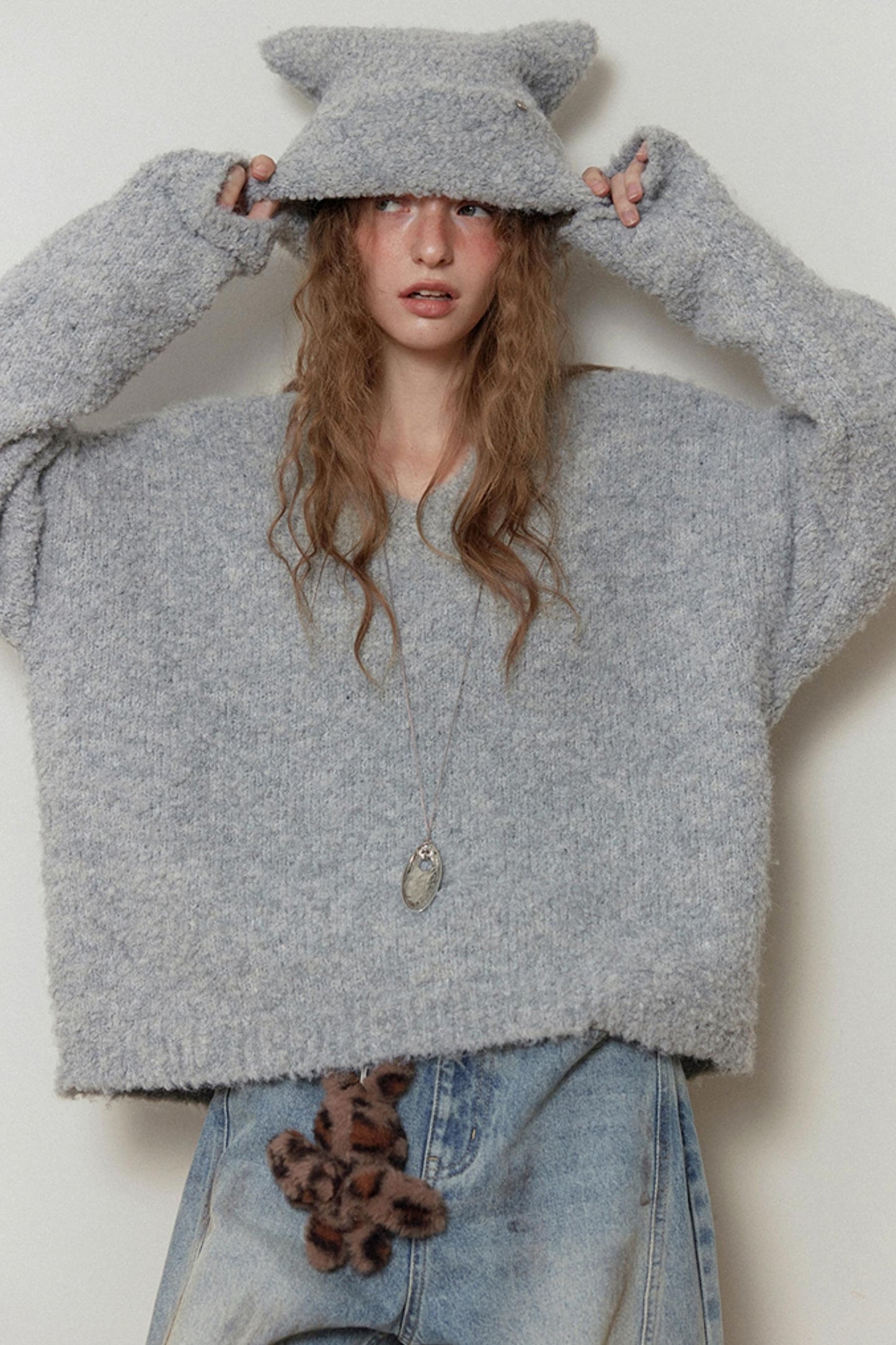 Gray Knit V-Neck Sweater Hat Set