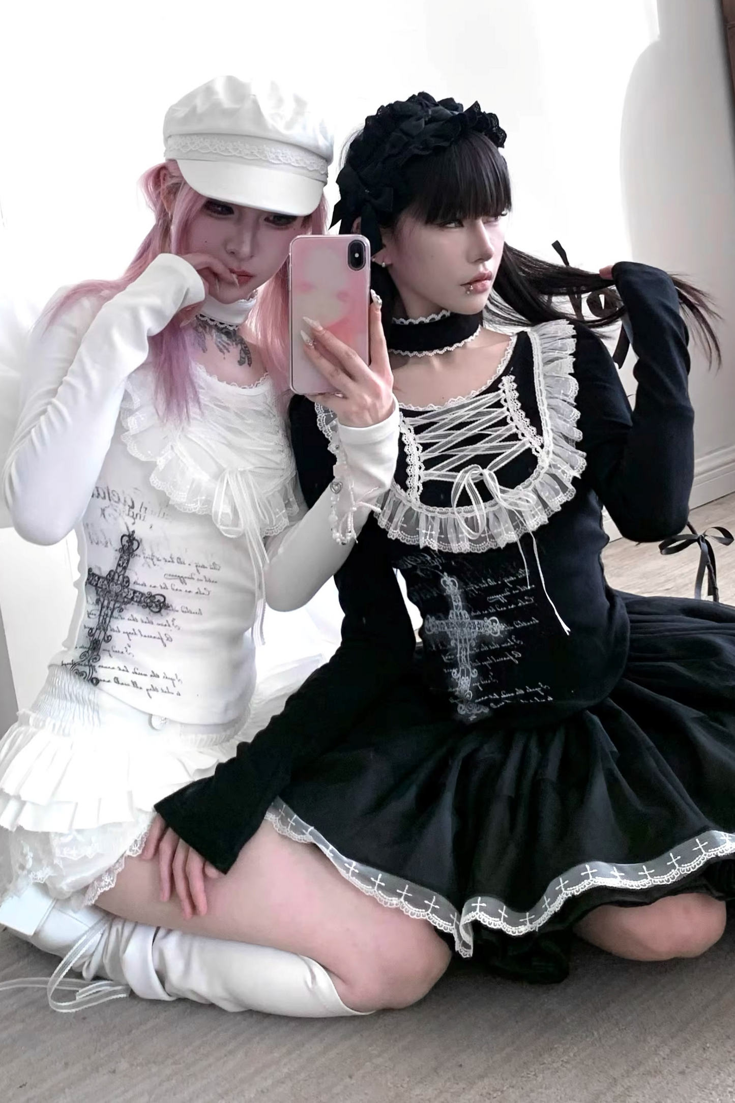 Contrast Ribbon Slim Top