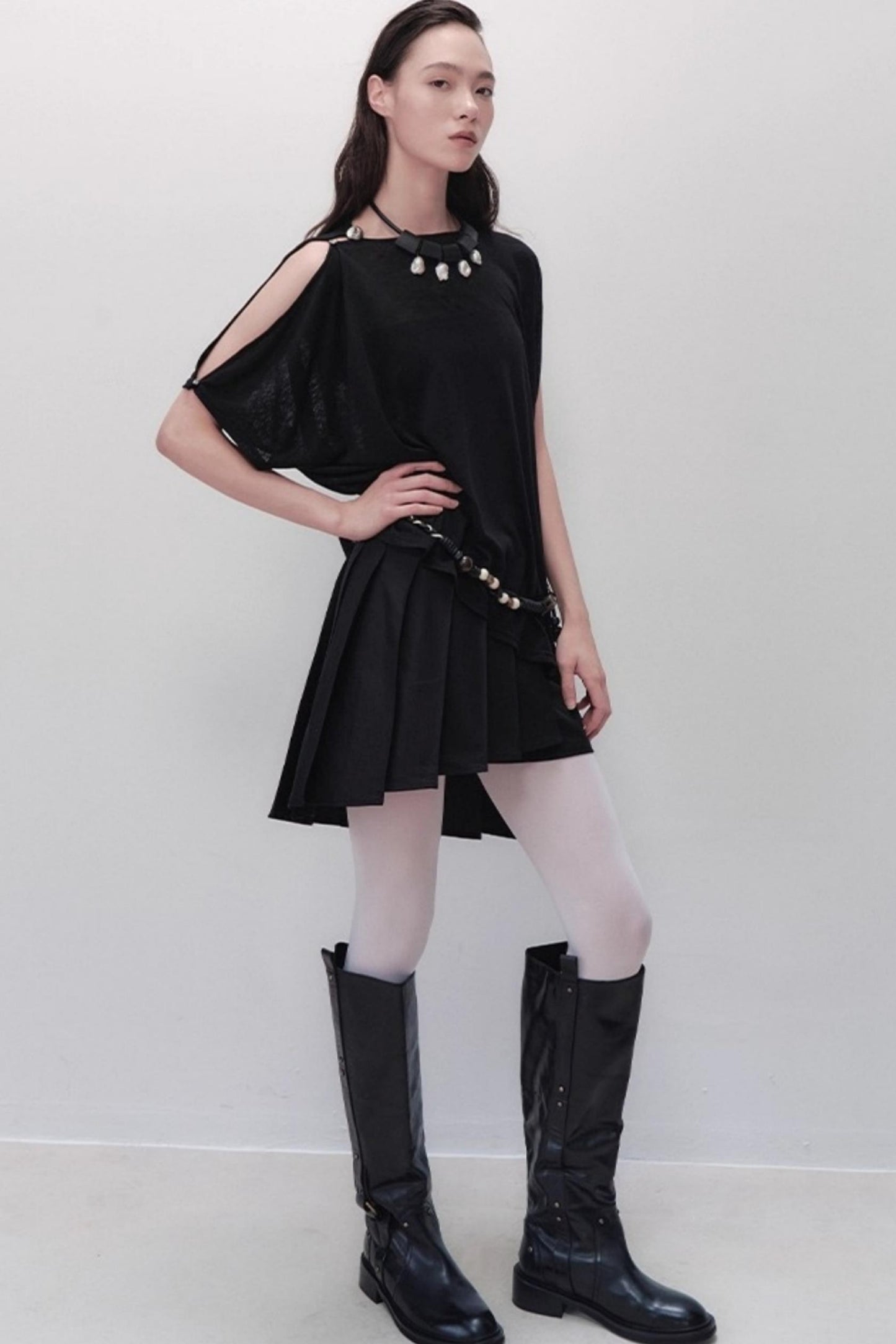 Shadow Pleated Short Skirt