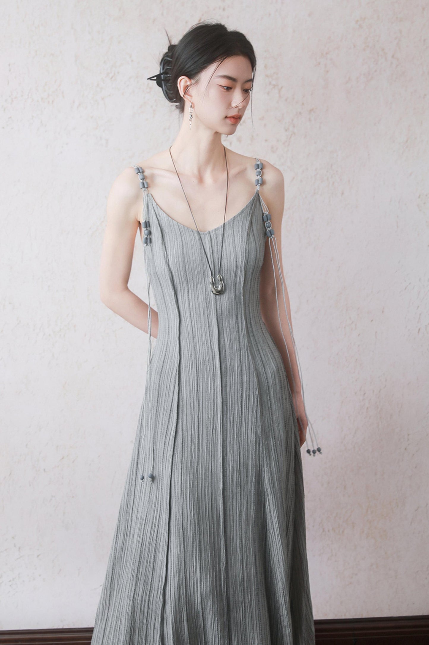 Gray Halter Pleated Dress Set-Up