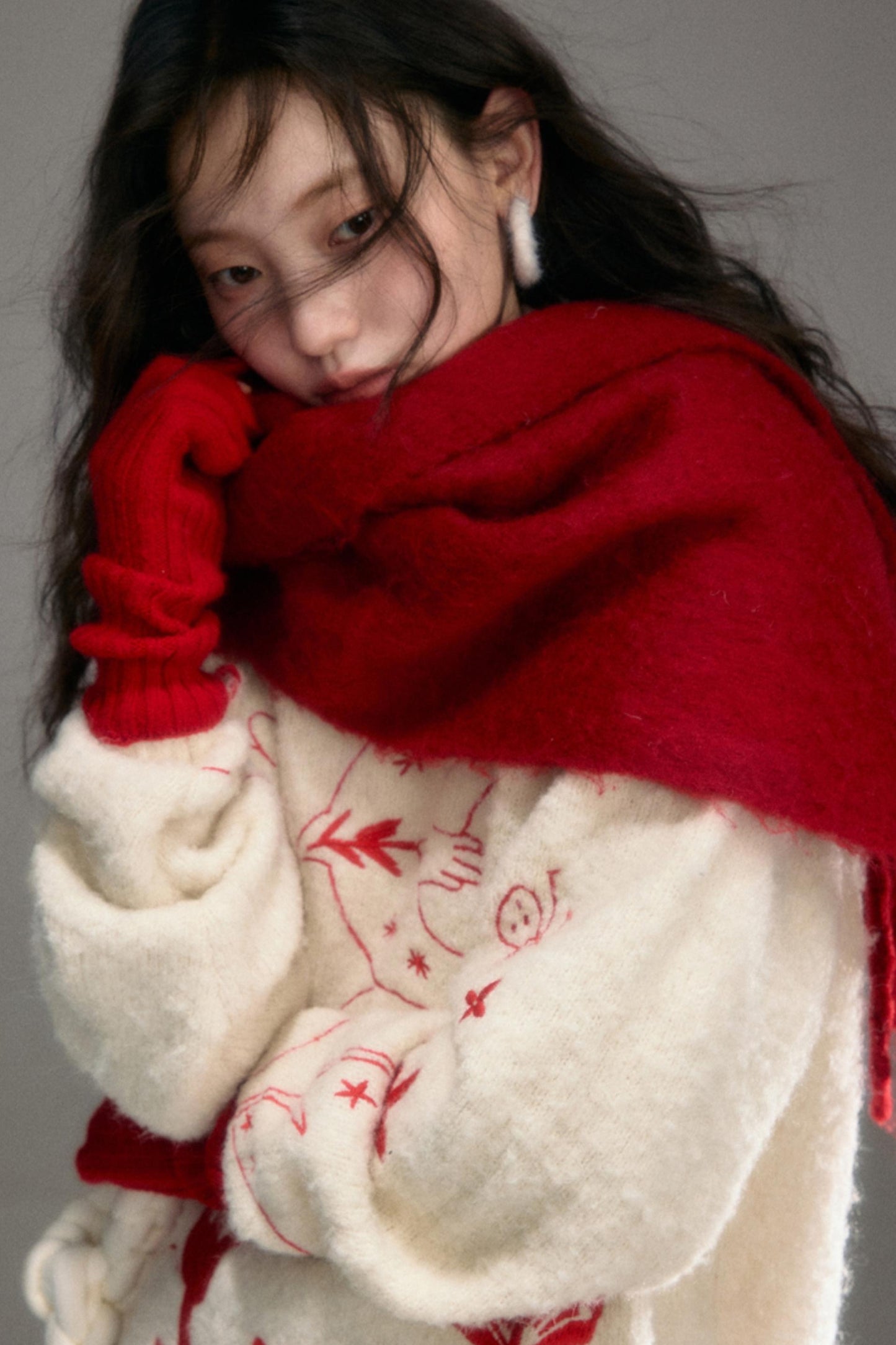 Snowy Field Tulip Embroidery Top