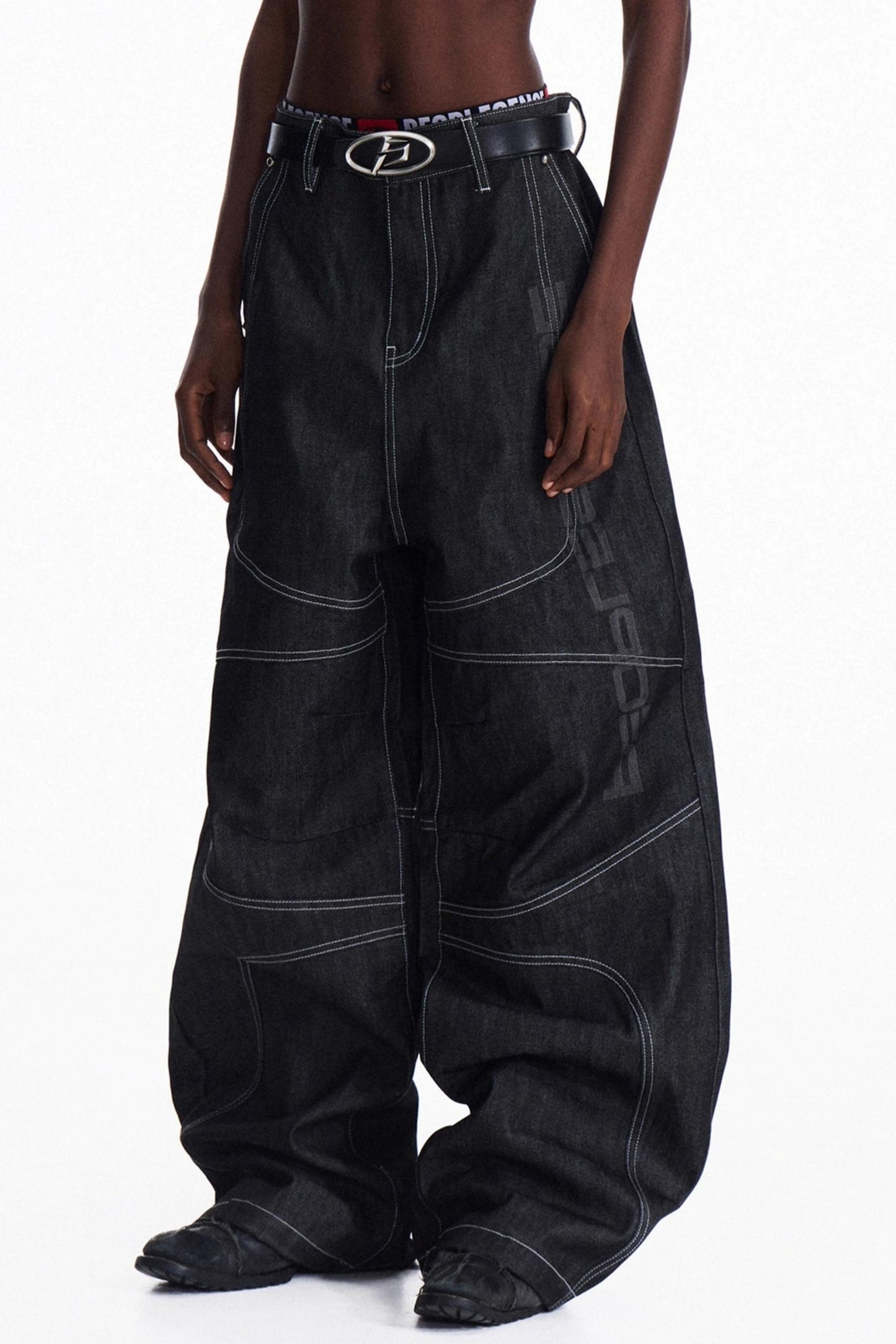 Red-Eared Wide-Leg Jeans