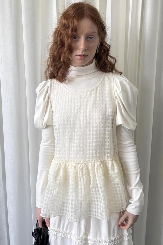 White Doll Collar Knitted Shirt