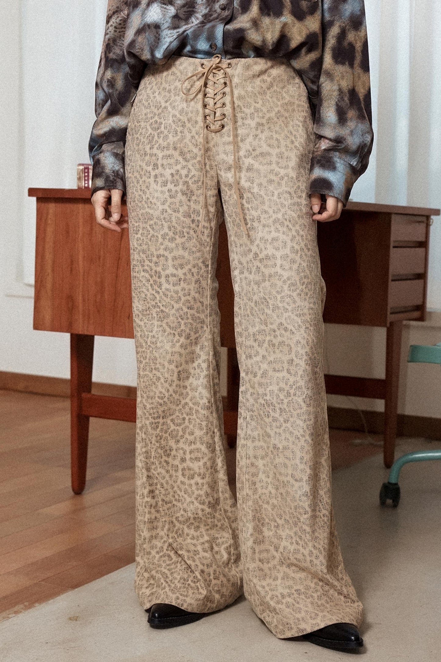 Gentle Corduroy Flared Pants