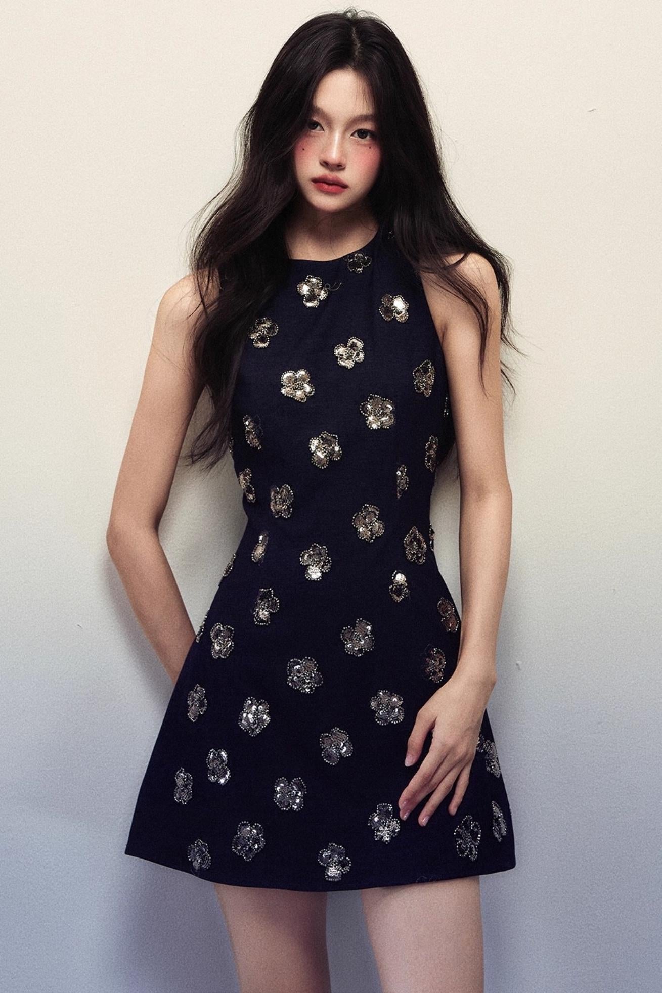네이비 블루 스팽글 플라워 민소매 숏 원피스