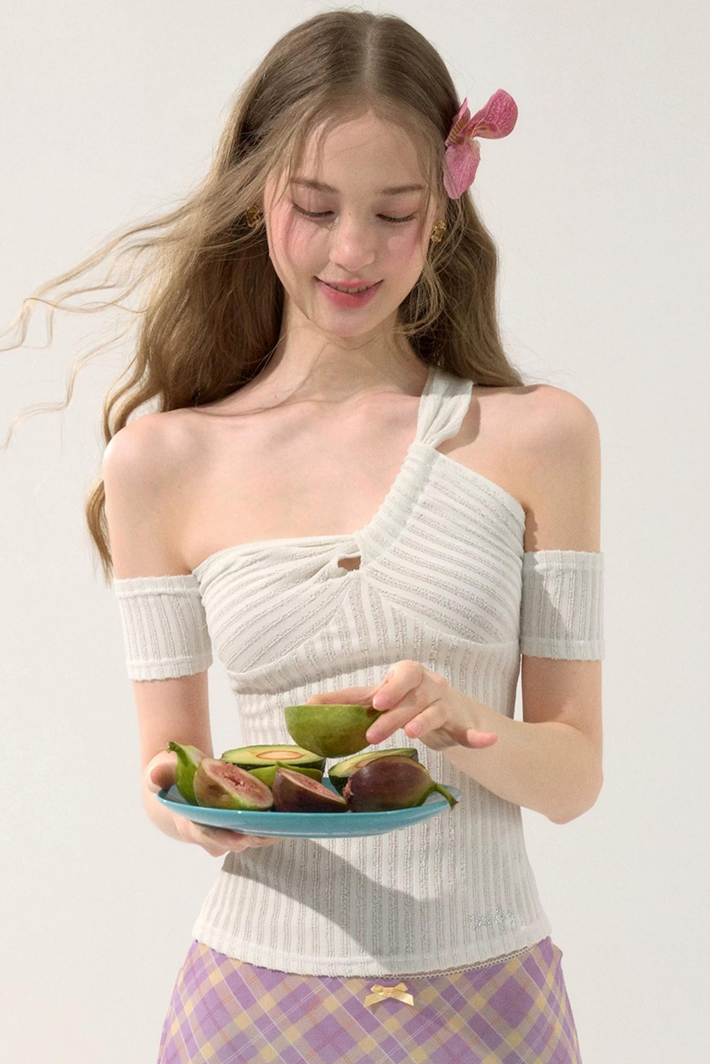 Slim-Fit Halter Off-Shoulder Top