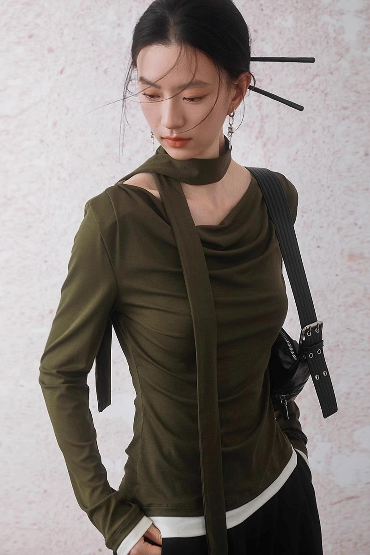 Tencel Lyocell Olive Green Swing Collar T-Shirt