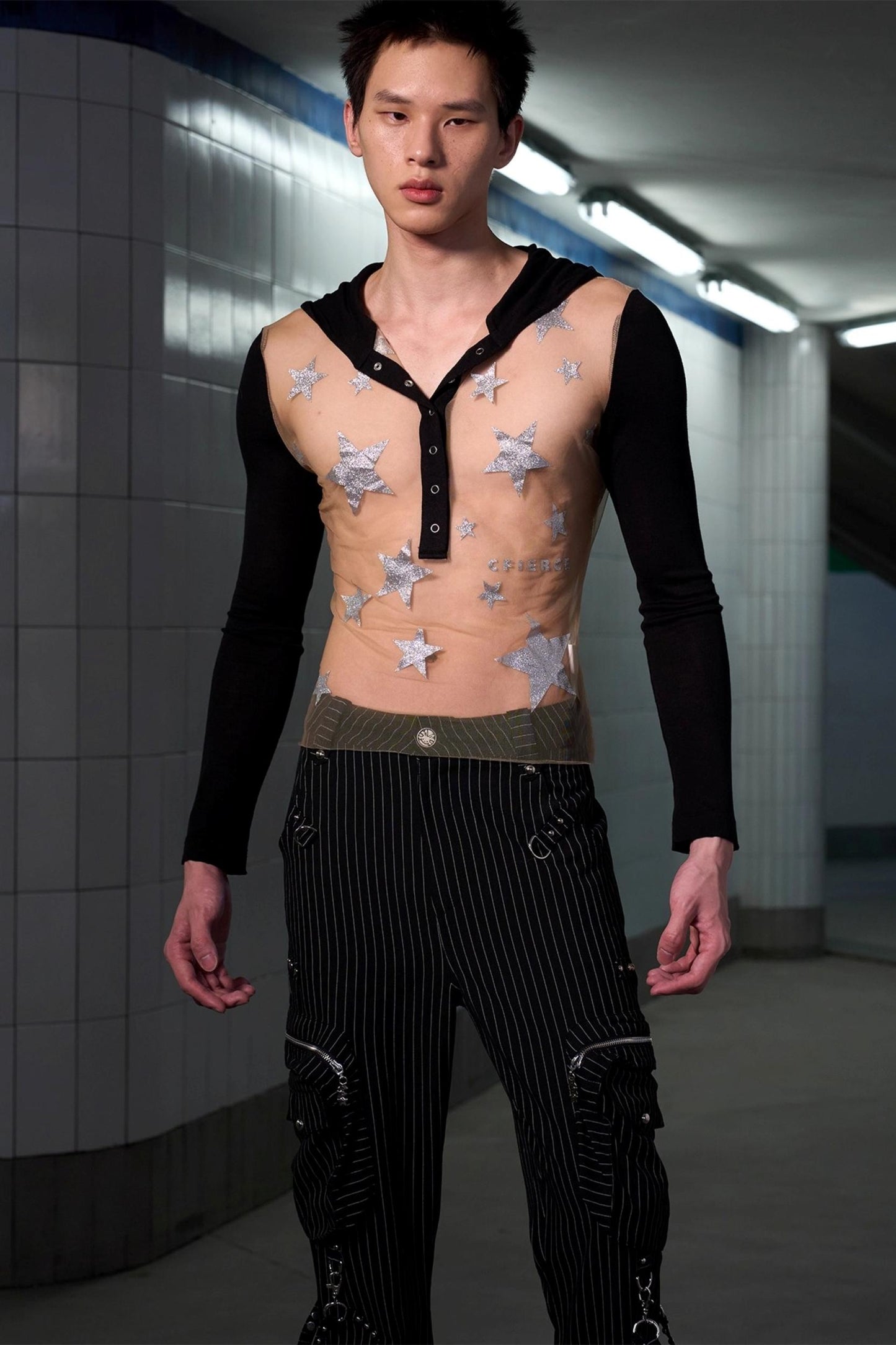 Pentagram Glitter Print Long-Sleeved Top