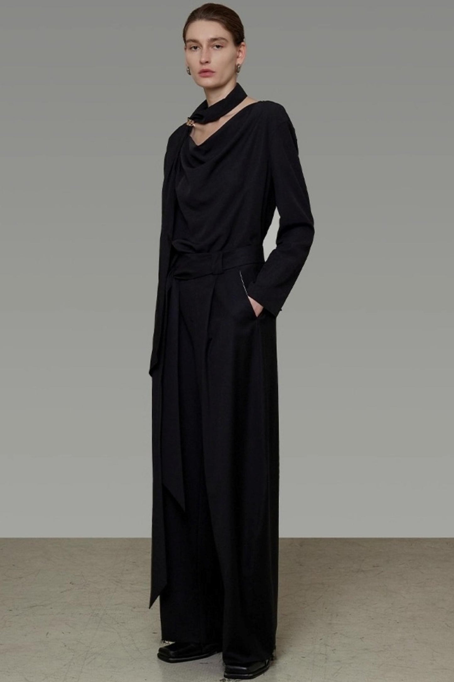 Streamer V-Neck Shirt