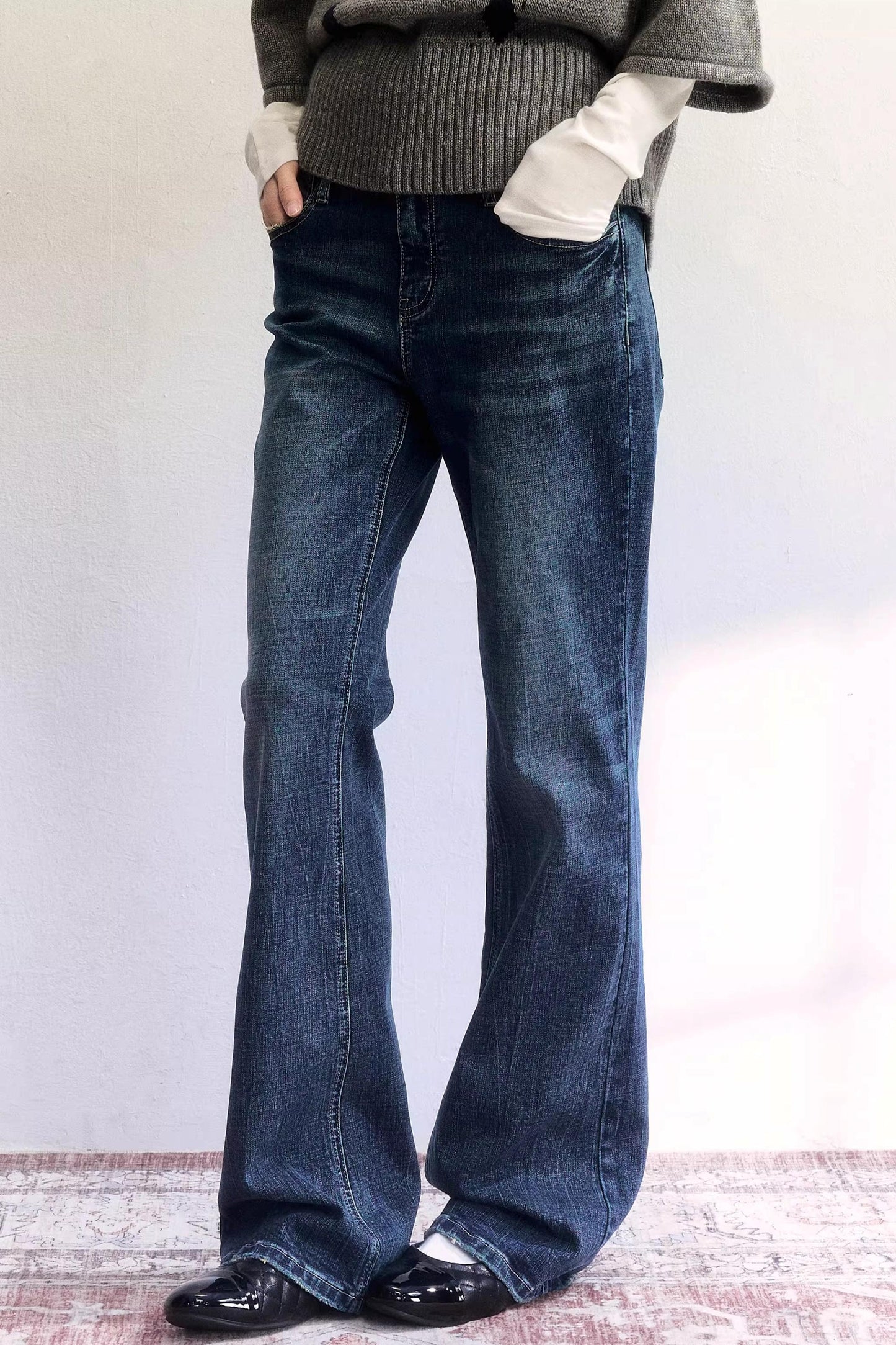 Thin Language Washed Denim Pants
