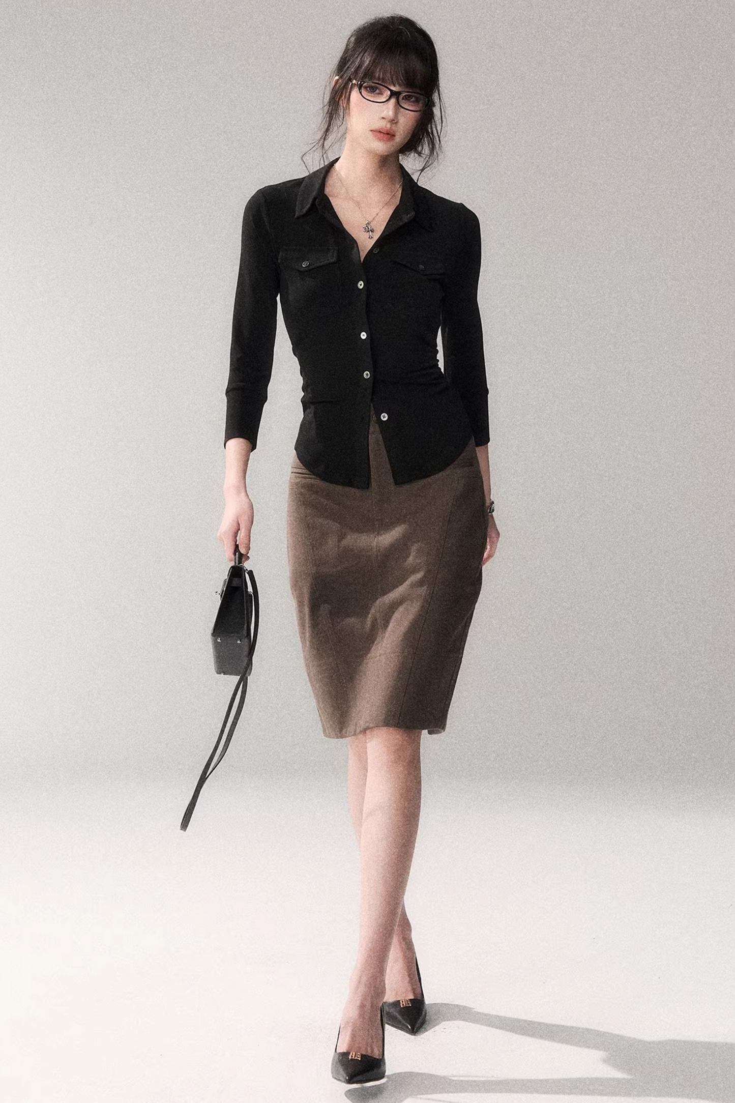 Mid-Sleeve Waist-Cinching Blouse