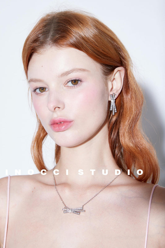 Meteor Drop Bow Necklace