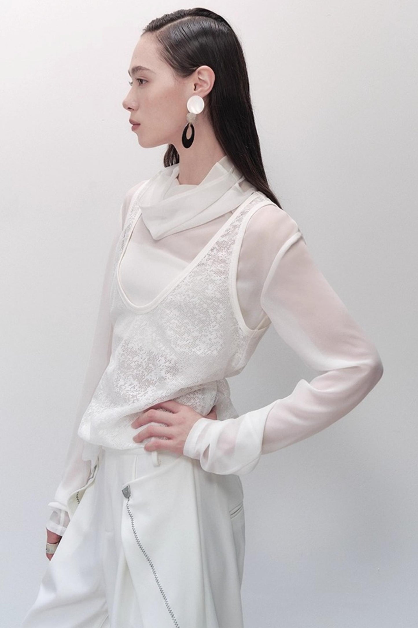 Lace Sleeveless Vest