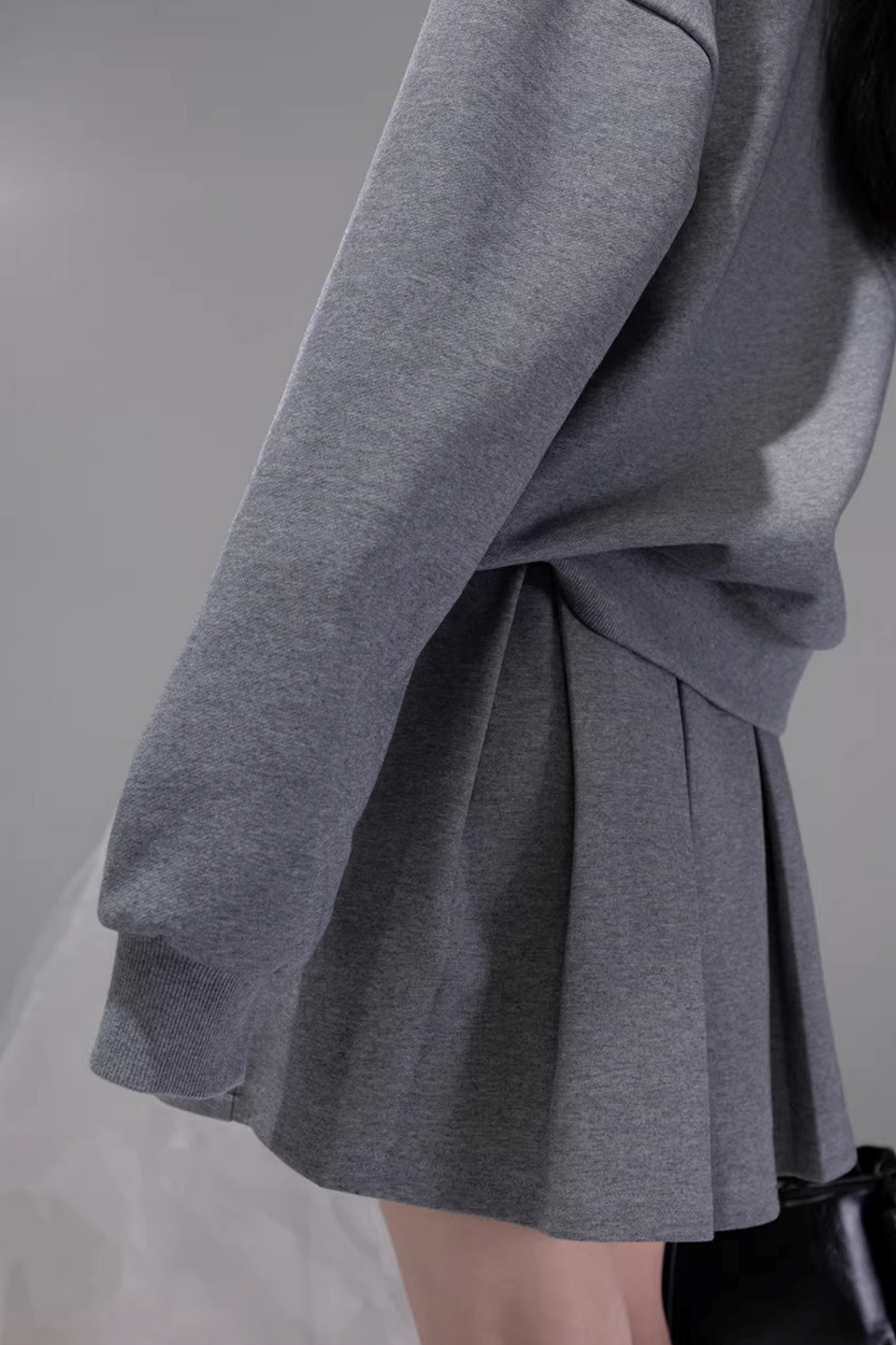 Chenwu Gray Pleated Skirt Sweatshirt Set