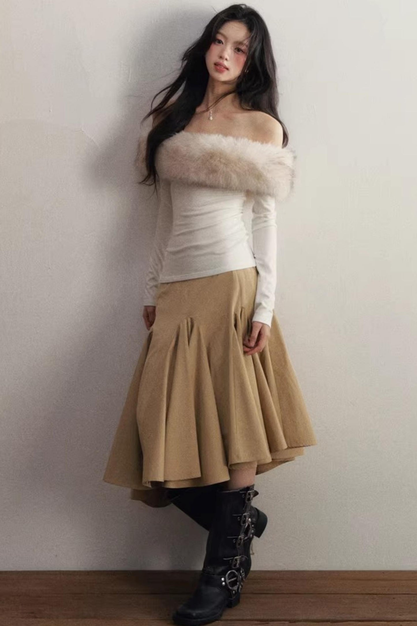 Slanted Edge Irregular Skirt