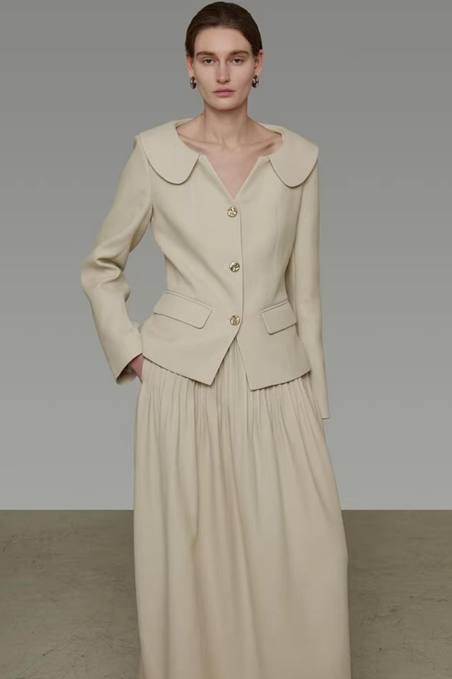 Slim-Fit V-Neck Top Set-Up
