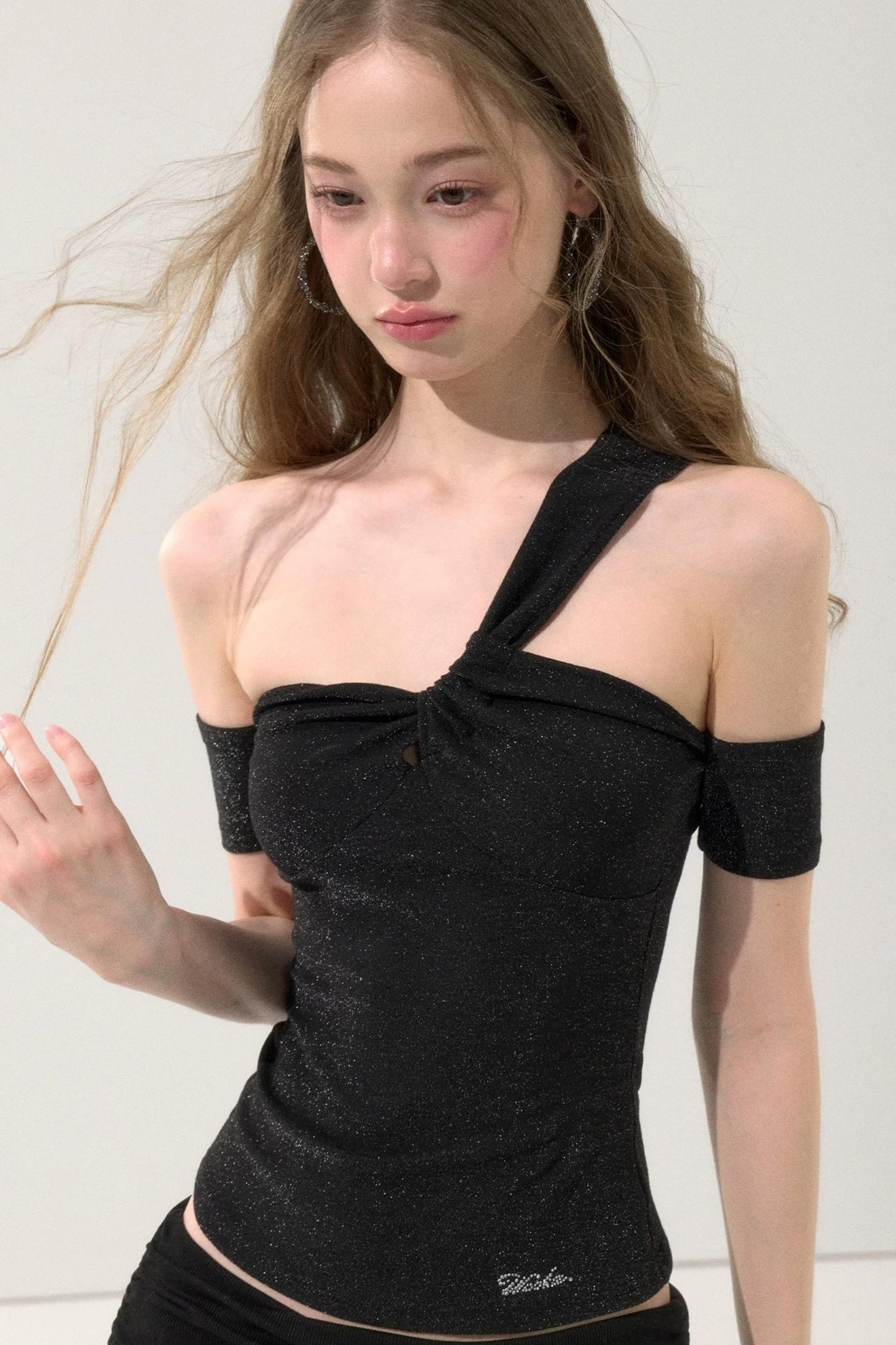 Slim-Fit Halter Off-Shoulder Top