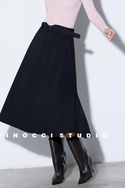 Mature High-Waisted Silhouette Skirt