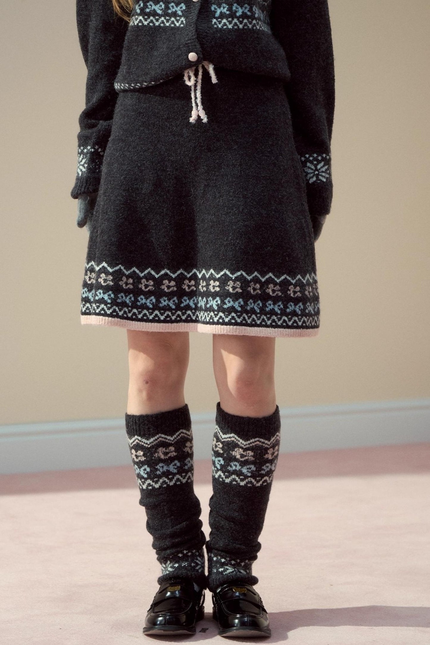Fair Knitted Leg Cover