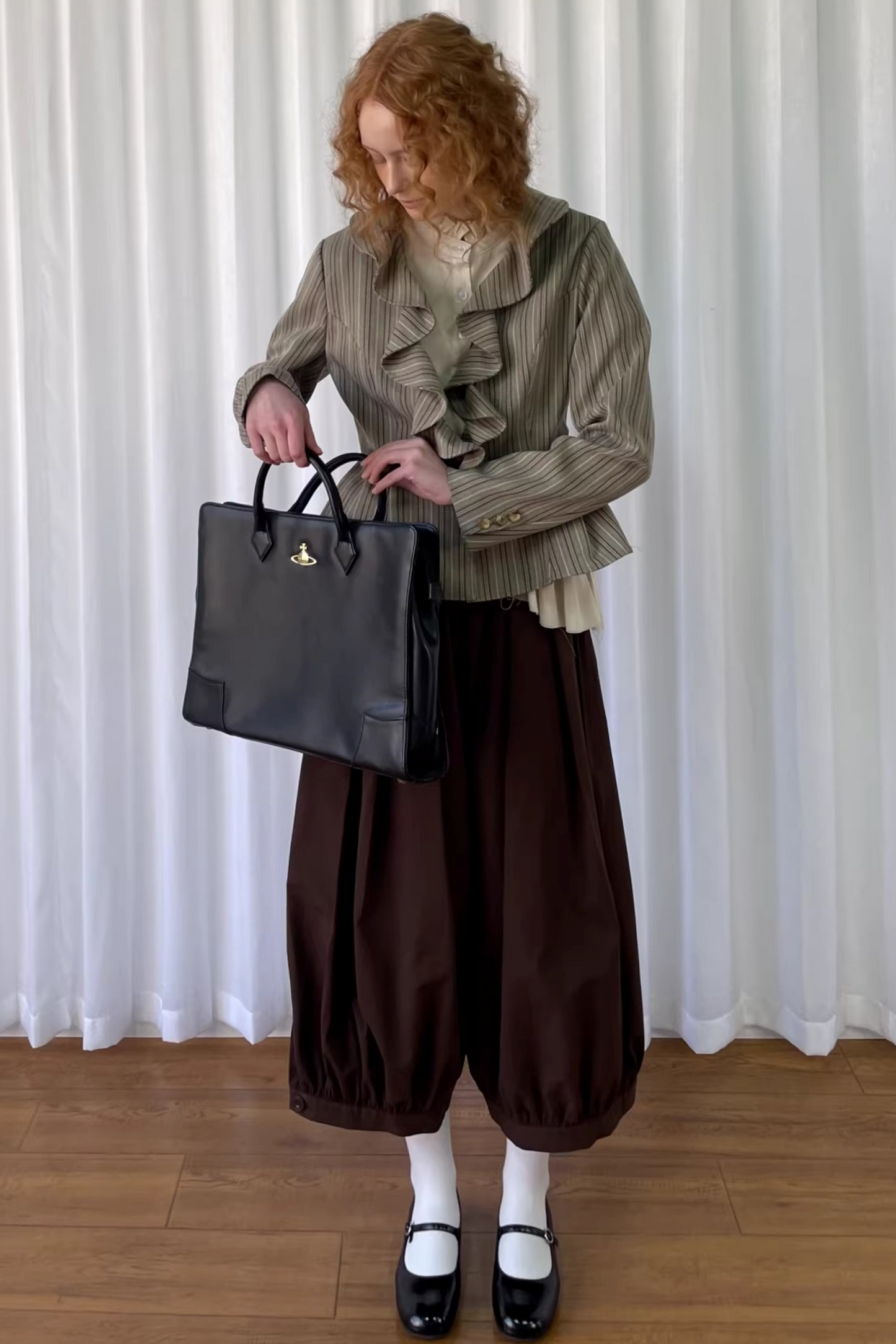 Braune, Weitgeschnittene Laternenhose