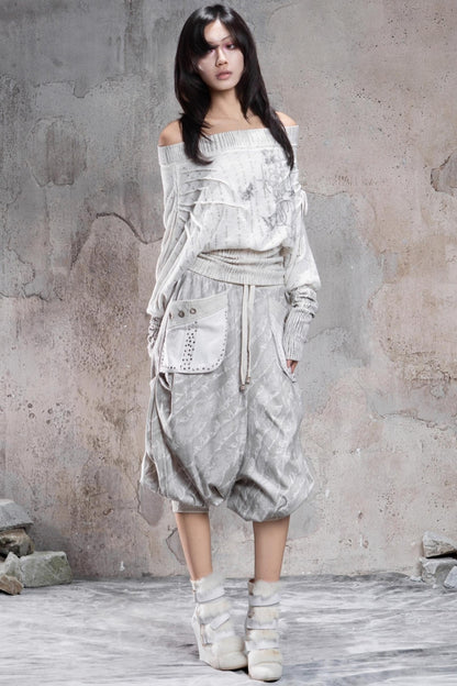 Printed One-Line Collar Knit Top