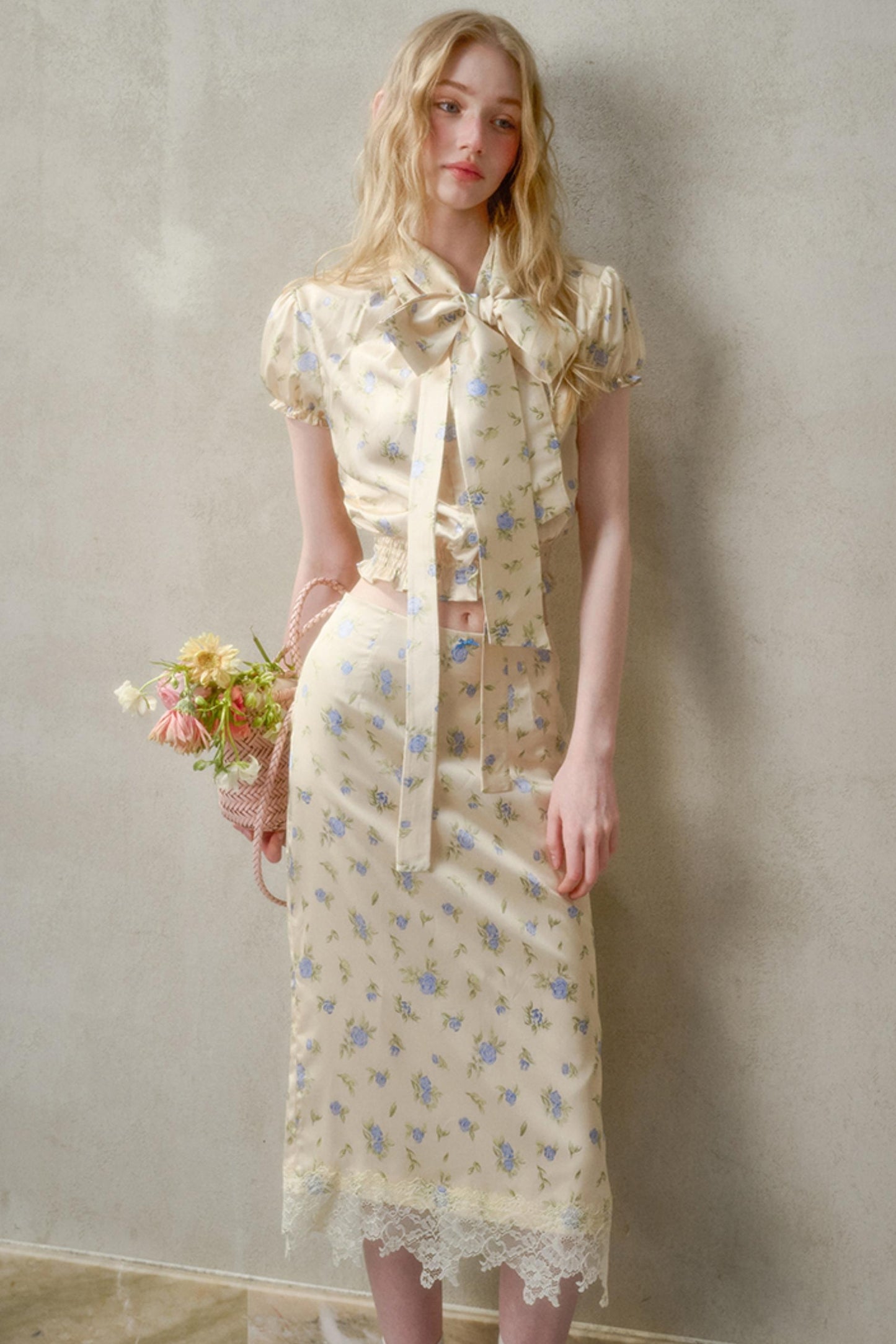 Elegant Lace Skirt Shirt Set-Up