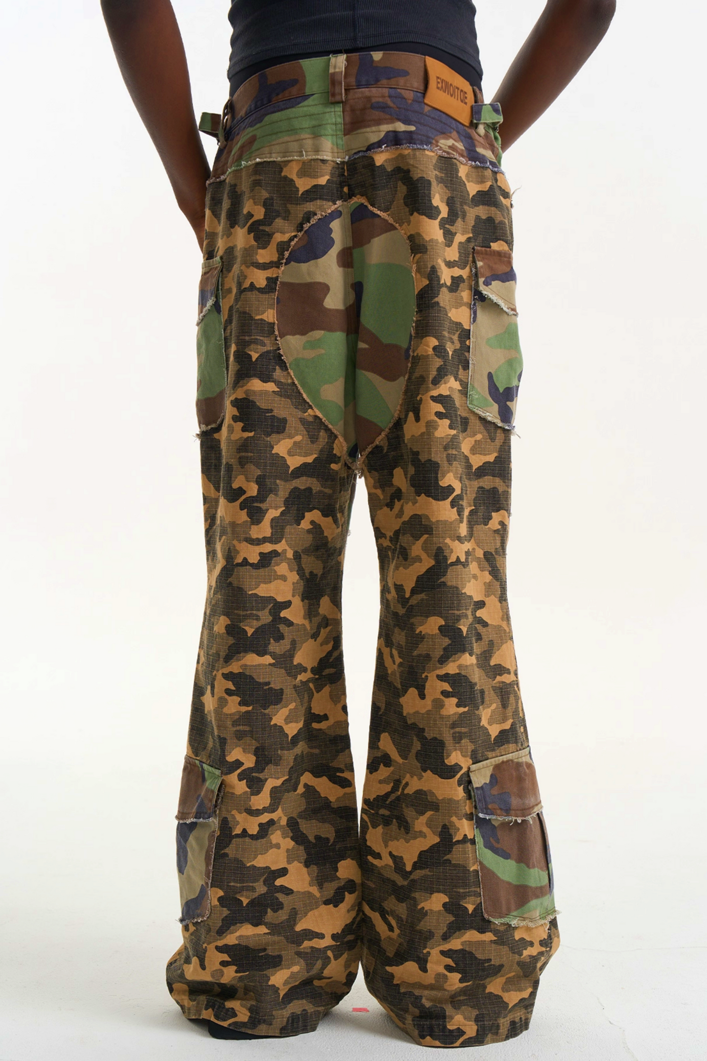 Bootcut-Hose mit Washed-Raw-Edge