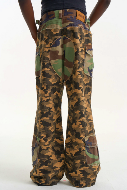 Bootcut-Hose mit Washed-Raw-Edge