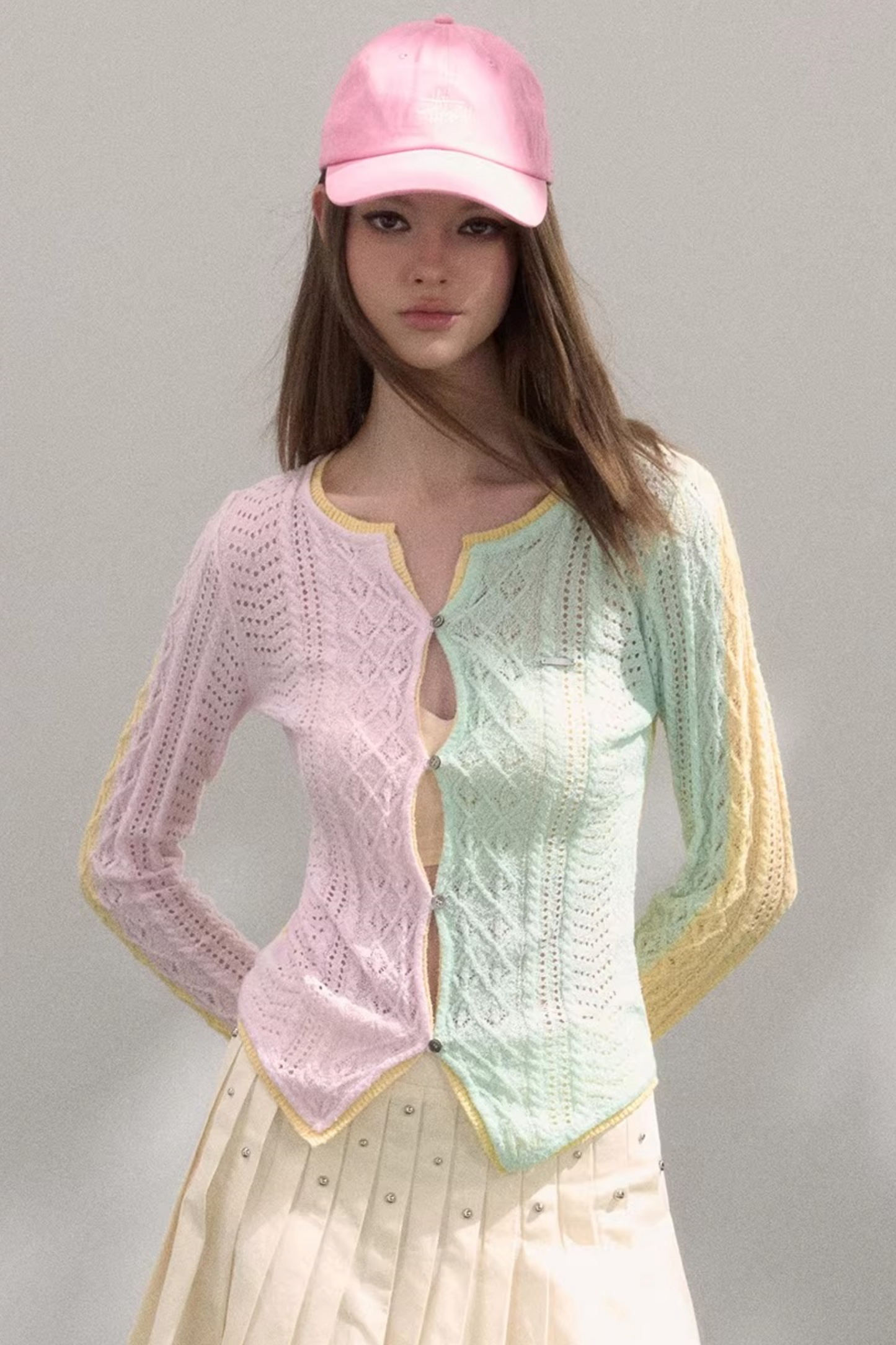 Figurbetonter Pullover mit Kontrastnaht