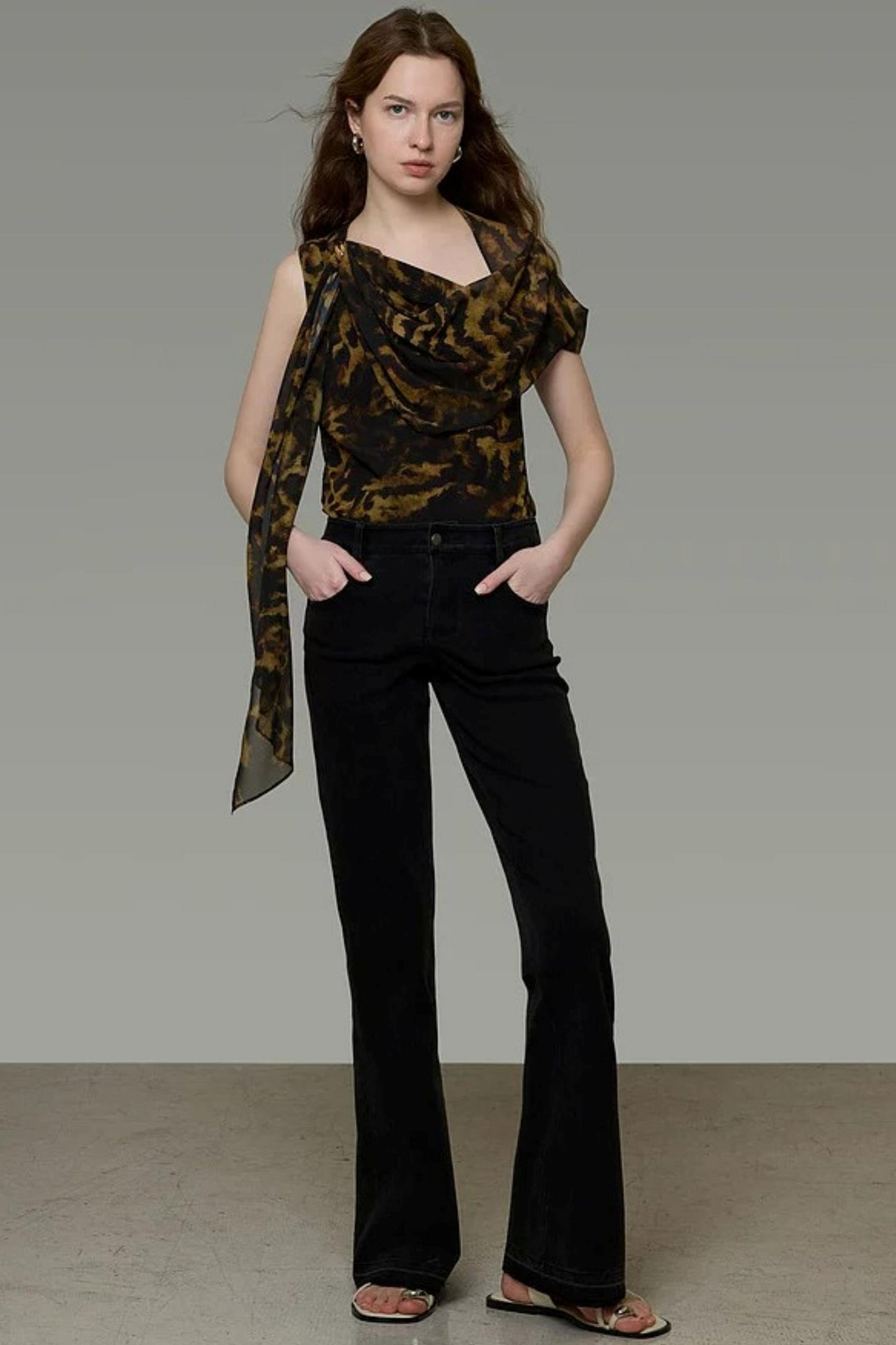 Slimming Flared Black Jeans