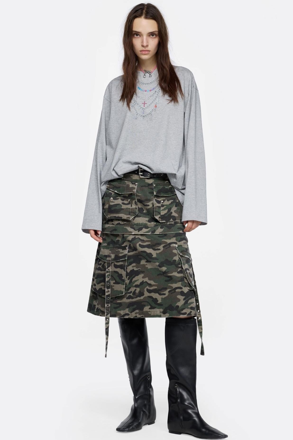 Necklace Print Long Sleeve T-Shirt