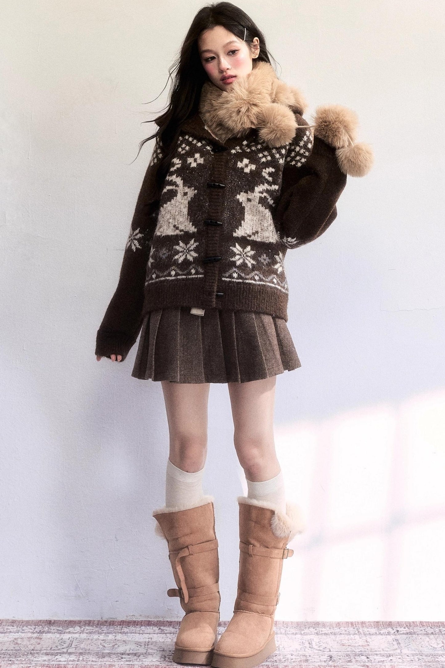 Milk Velvet Pom-Pom Scarf