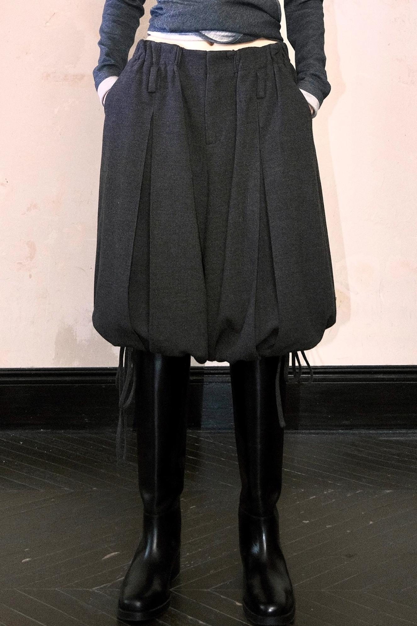 Three-Dimensional Wool Drawstring Pants