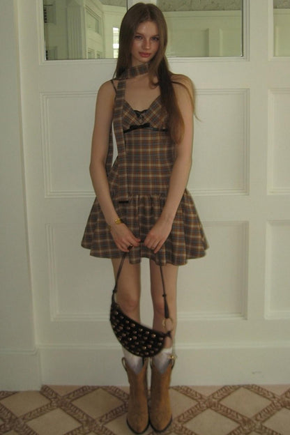 Uena Lace V-Neck Puffy Dress