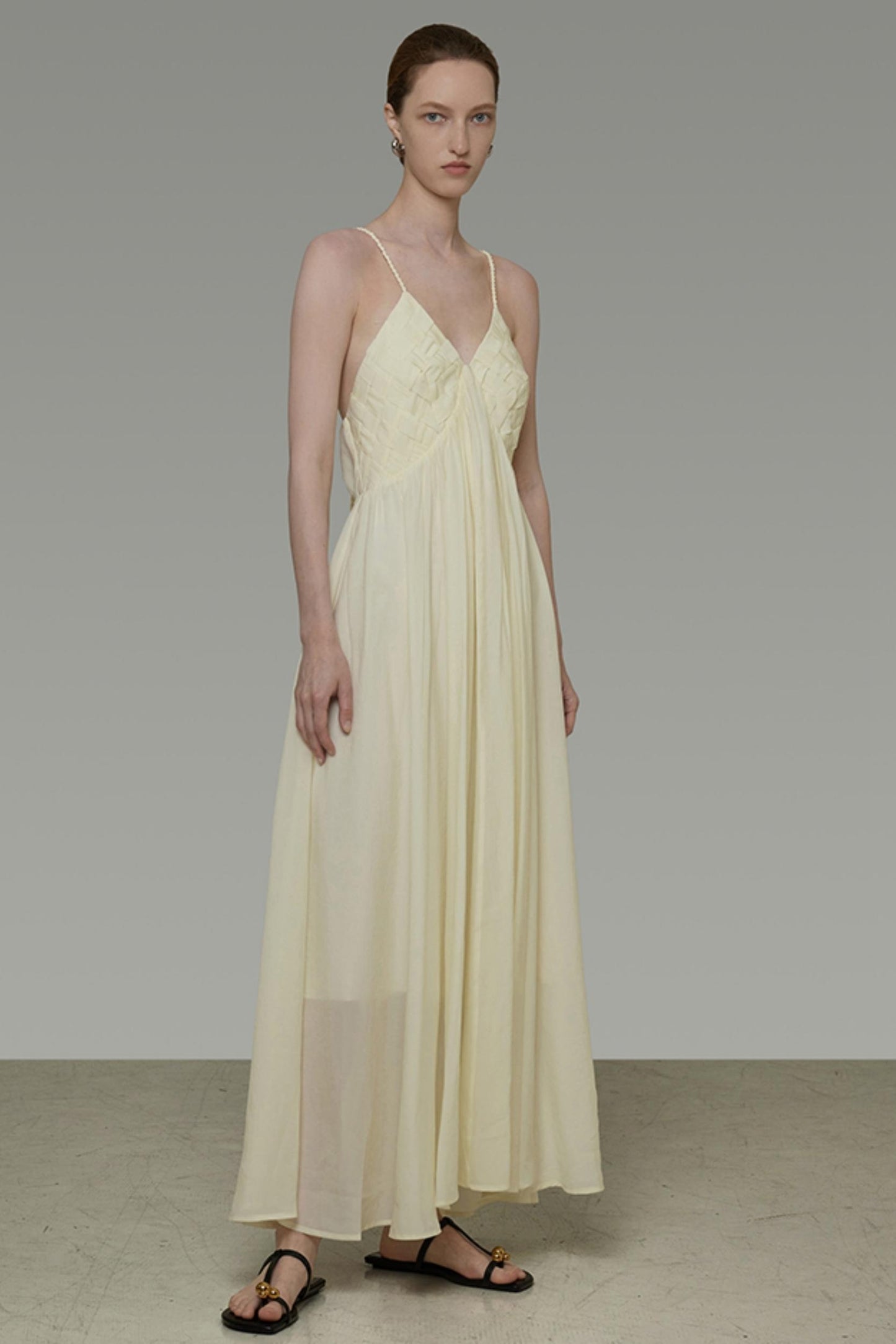 Summer Chic V-Neck Sleeveless Dress