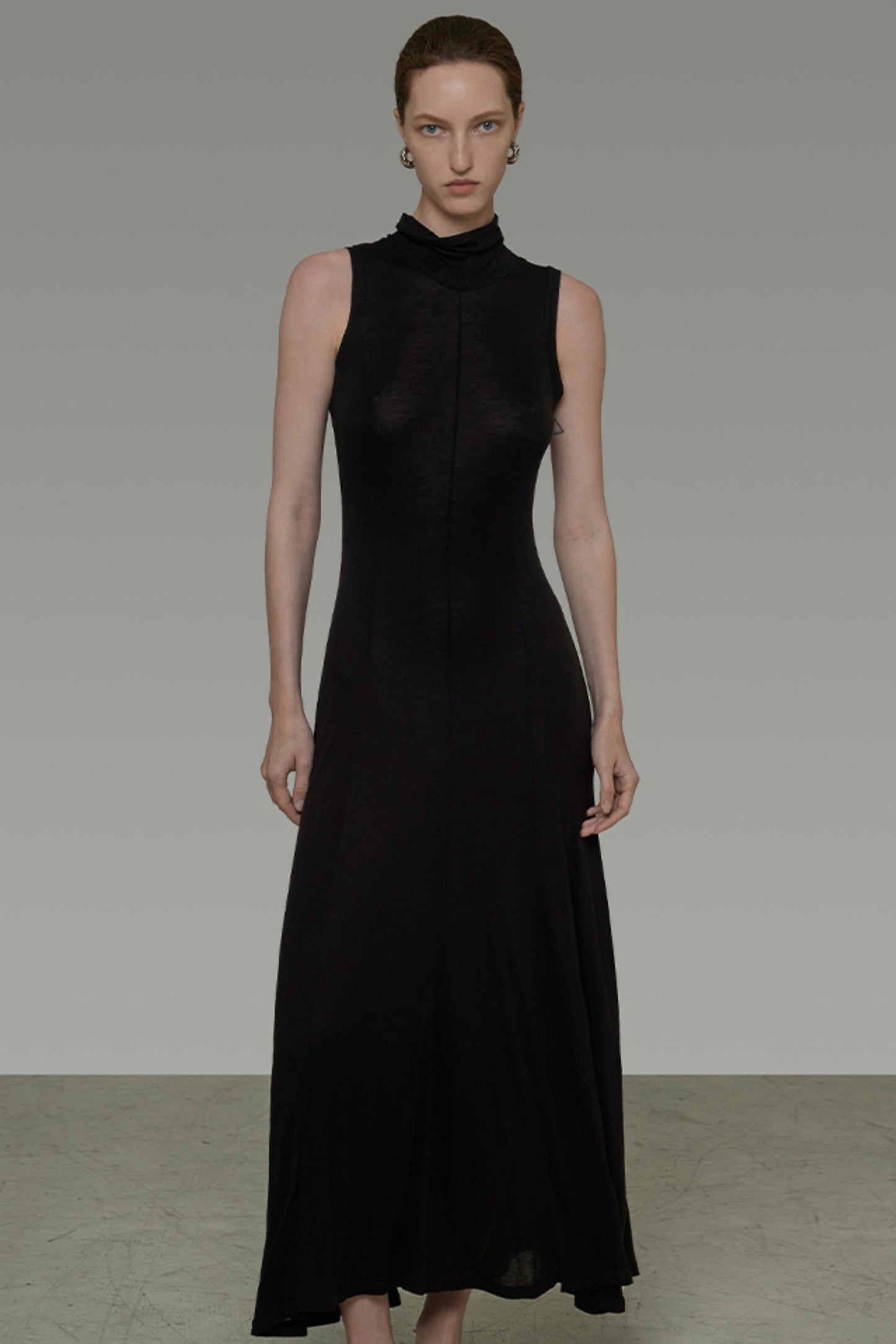 Sleek Strapless Midi Dress