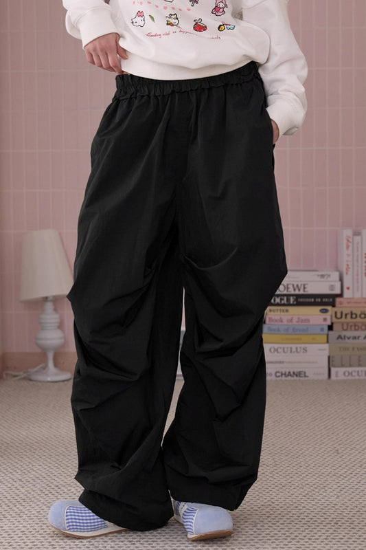 Loose Pleated Parachute Pants
