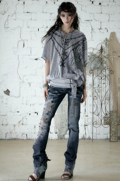 Jeanshose in Used-Optik mit Strasssteinen
