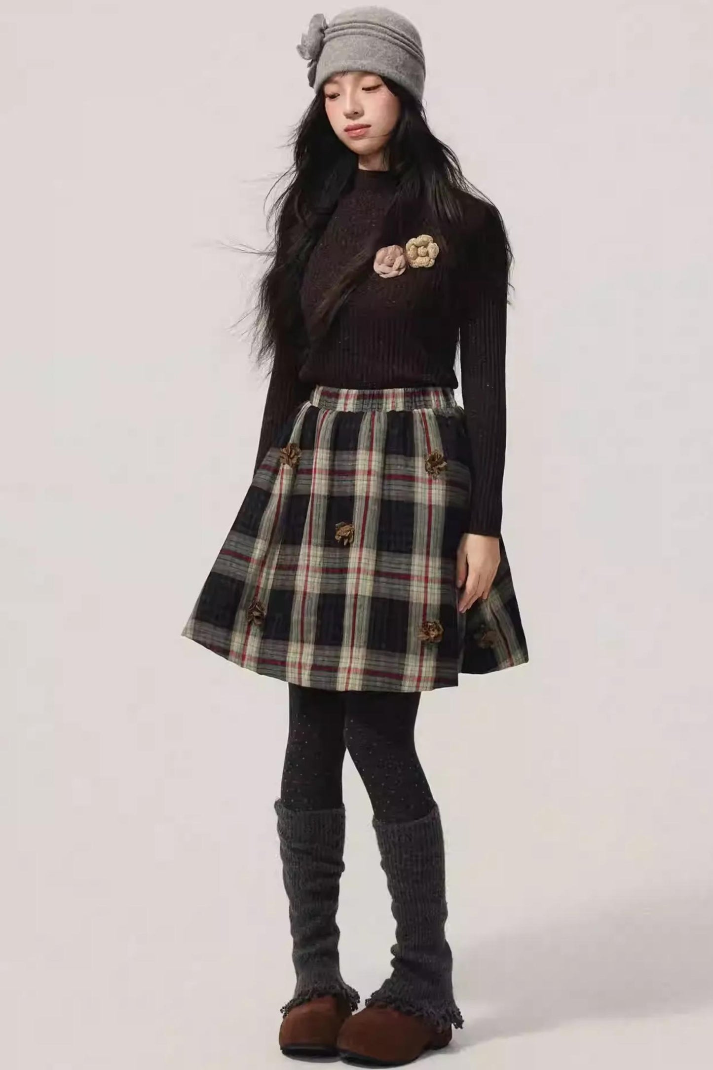 Detachable Corsage Turtleneck Sweater