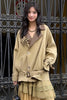 Khakifarbener Trenchcoat