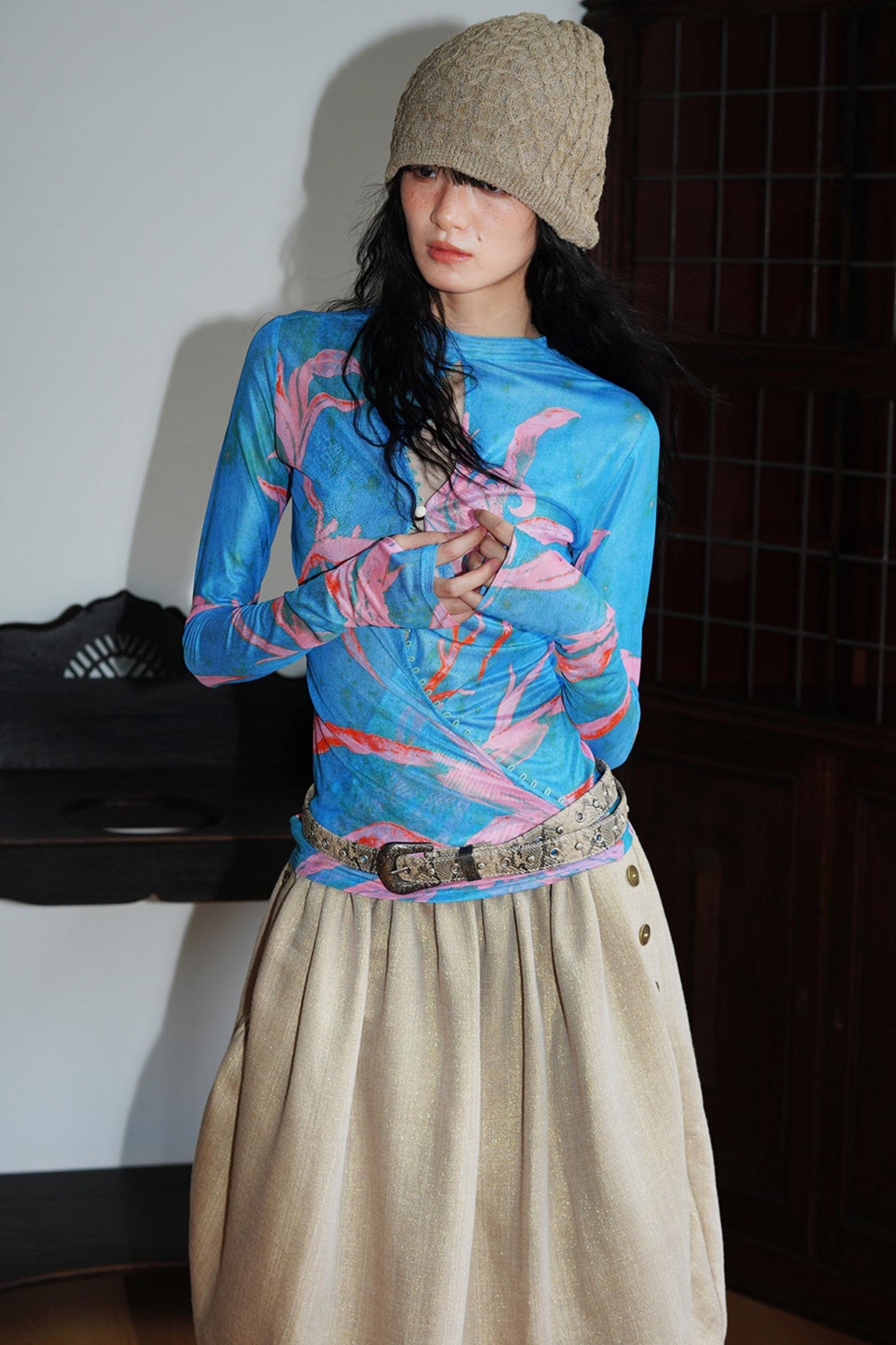 Chinese Mesh Cutout Long-Sleeved Top