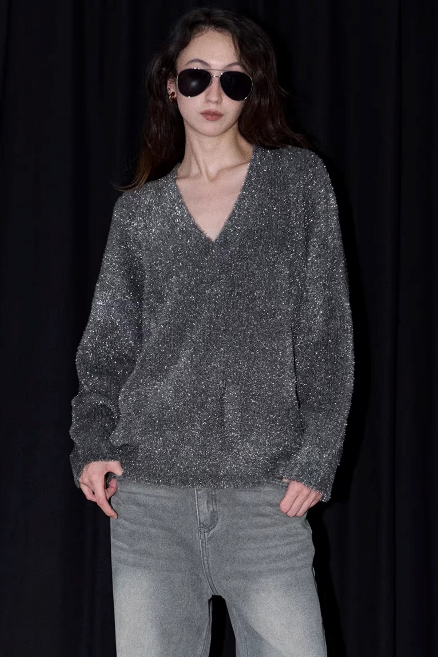 Silberner Faden V-Ausschnitt Strickpullover