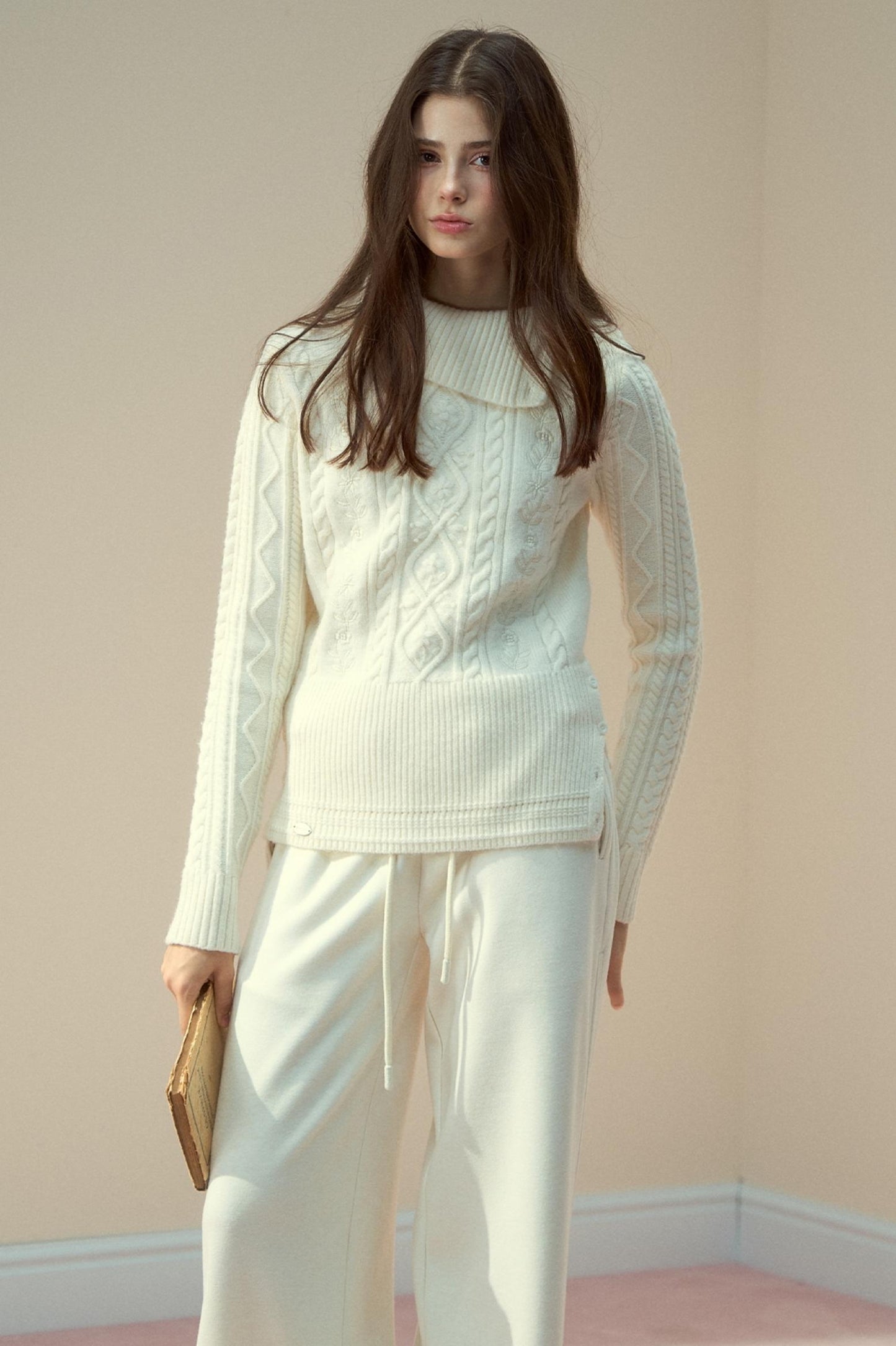 Feminine Line Vintage Knit Top