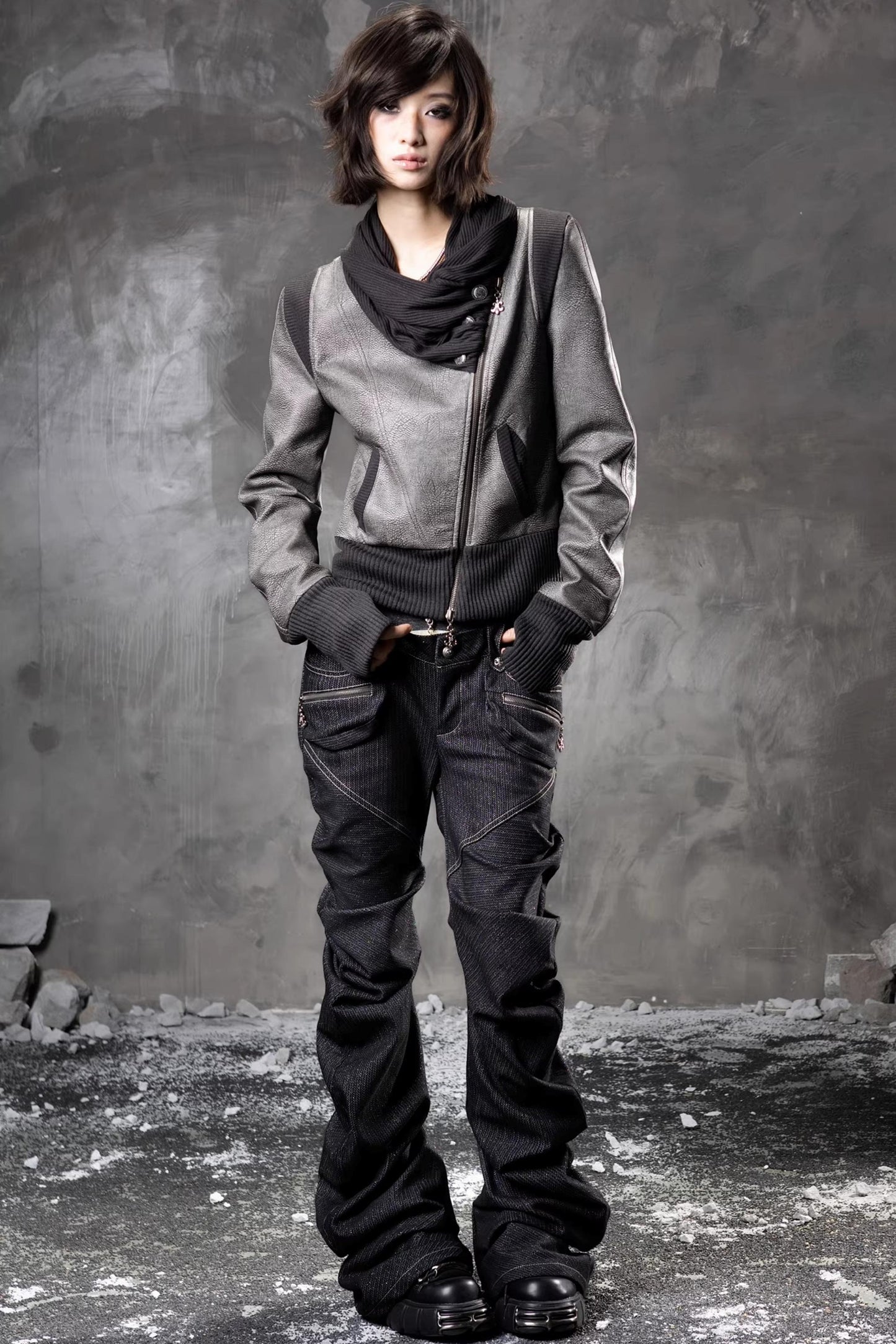 Dunkle Nischen-Lederjacke