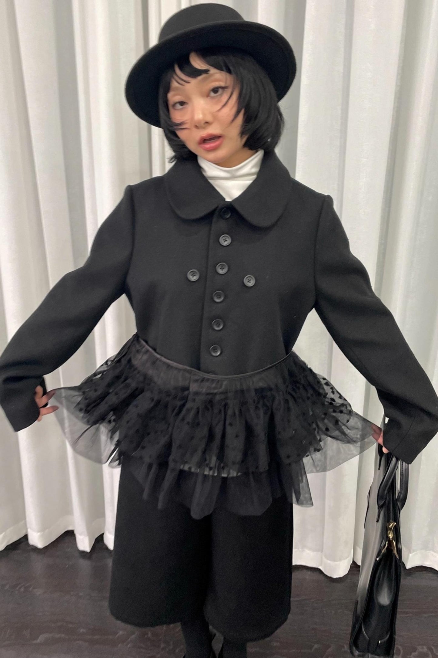 Deodorizing Mesh Lace-Up Shawl Cape