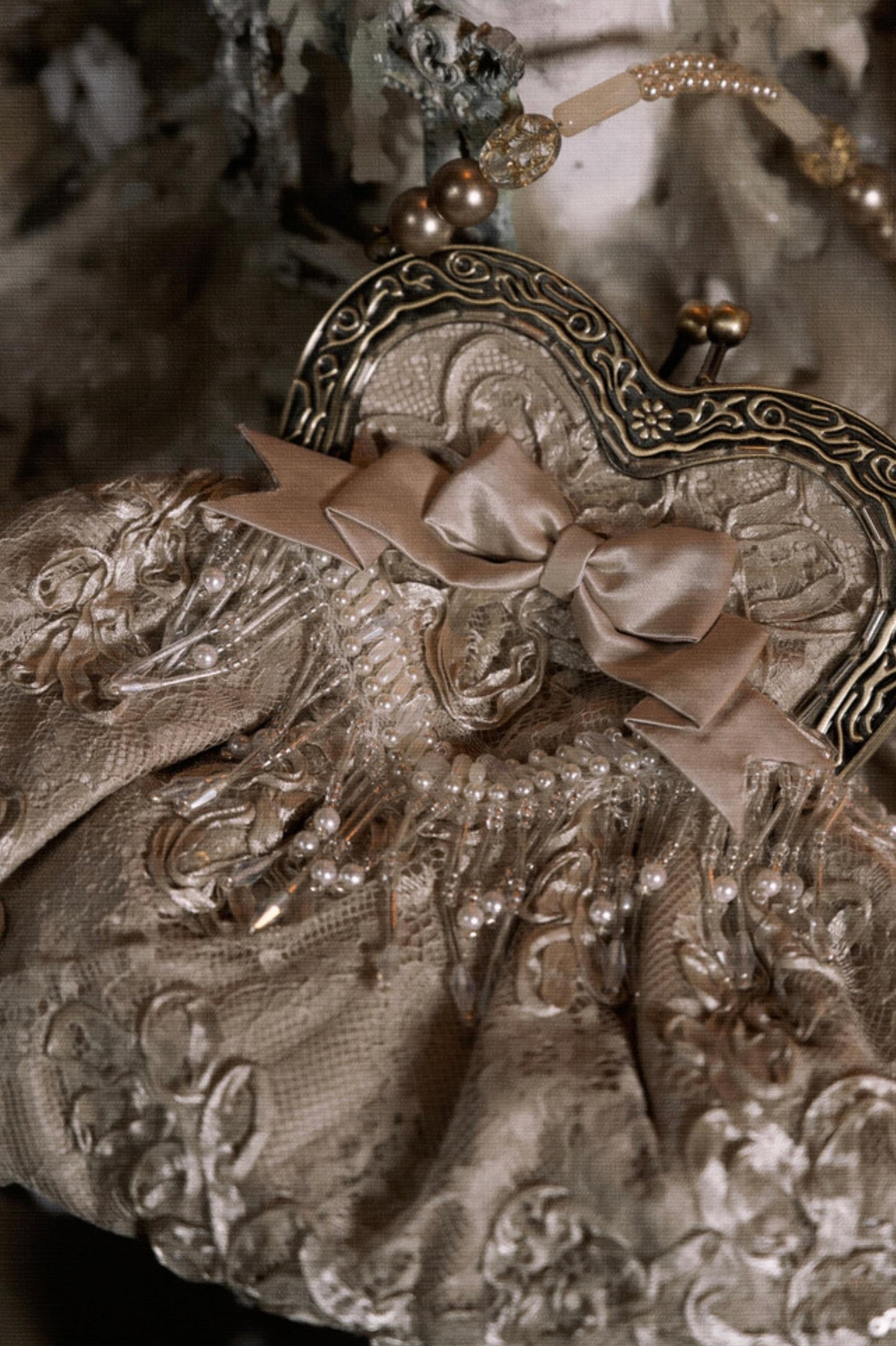 Elegant French Plate Handbag