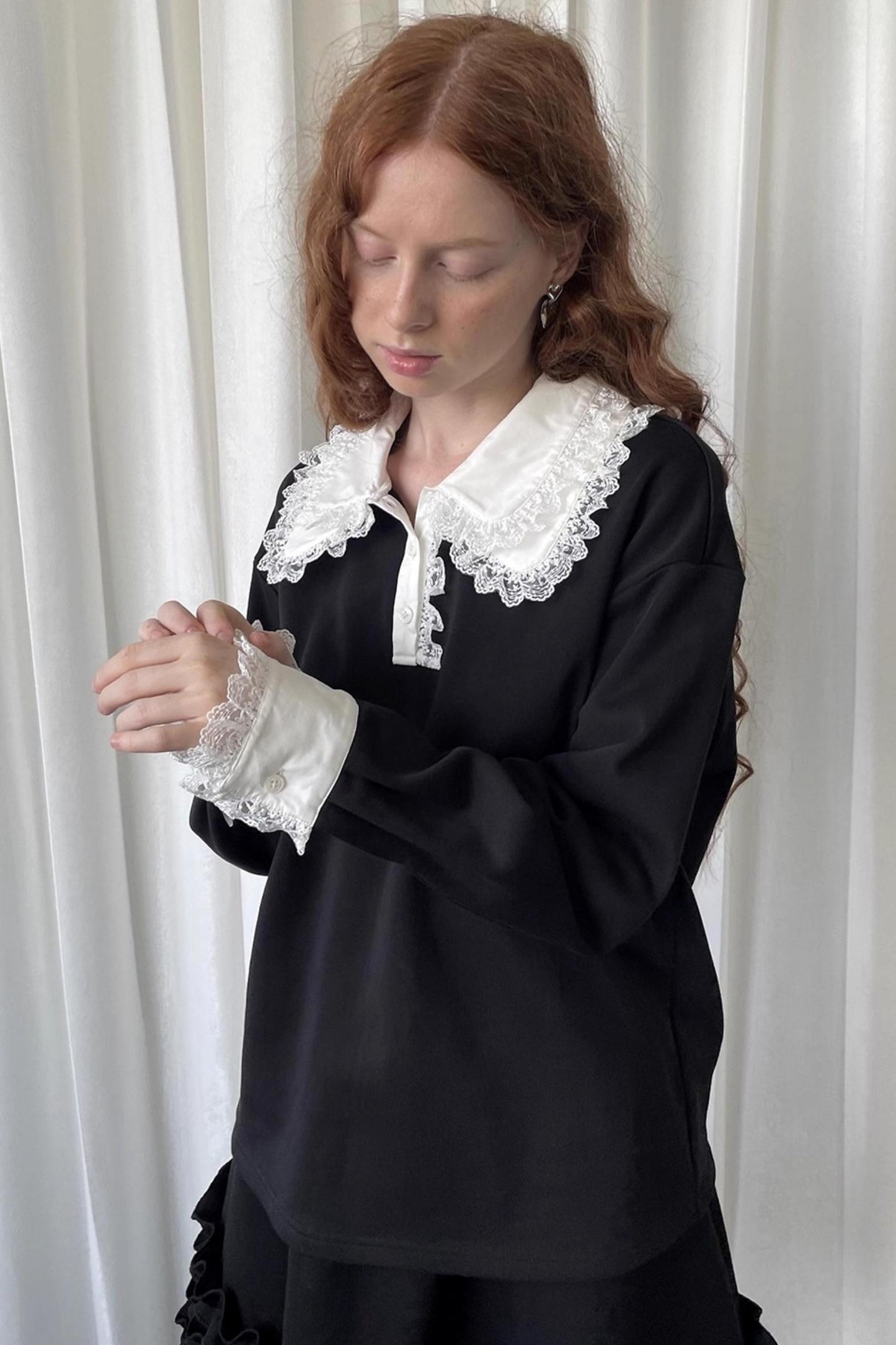 Lace Panel Knitted Sweatshirt