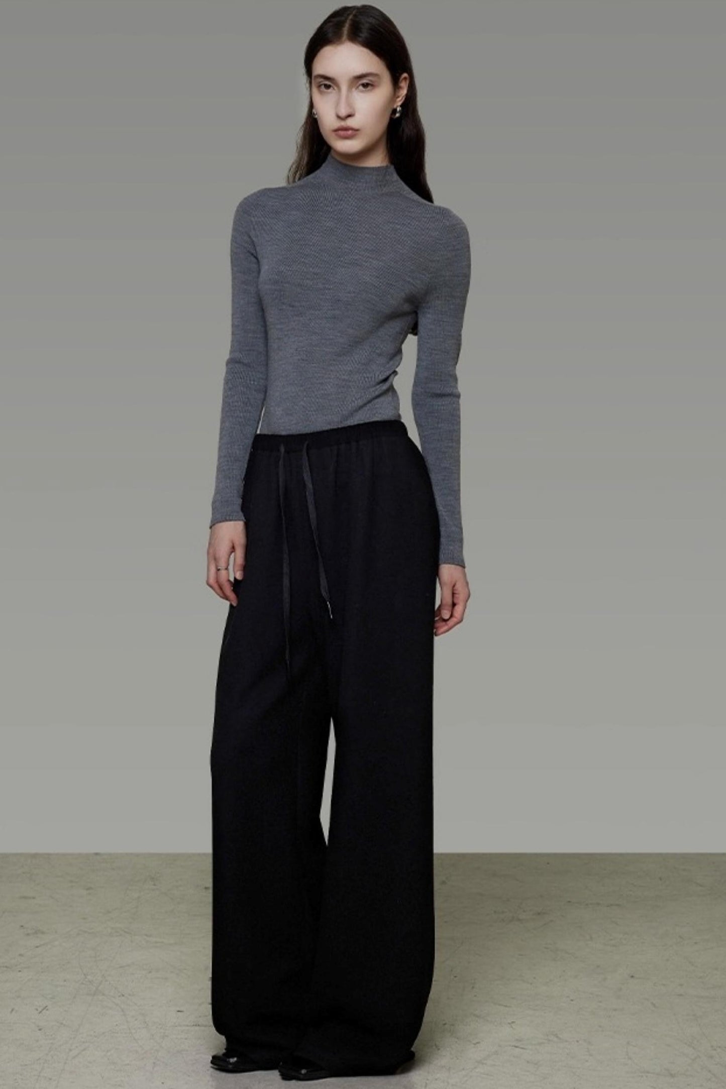 New High-Waisted Lace-Up Slacks