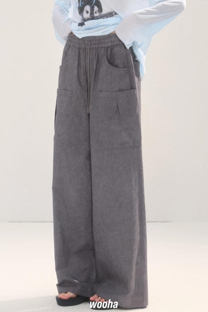 Large Pocket Wide-Leg Cargo Pants