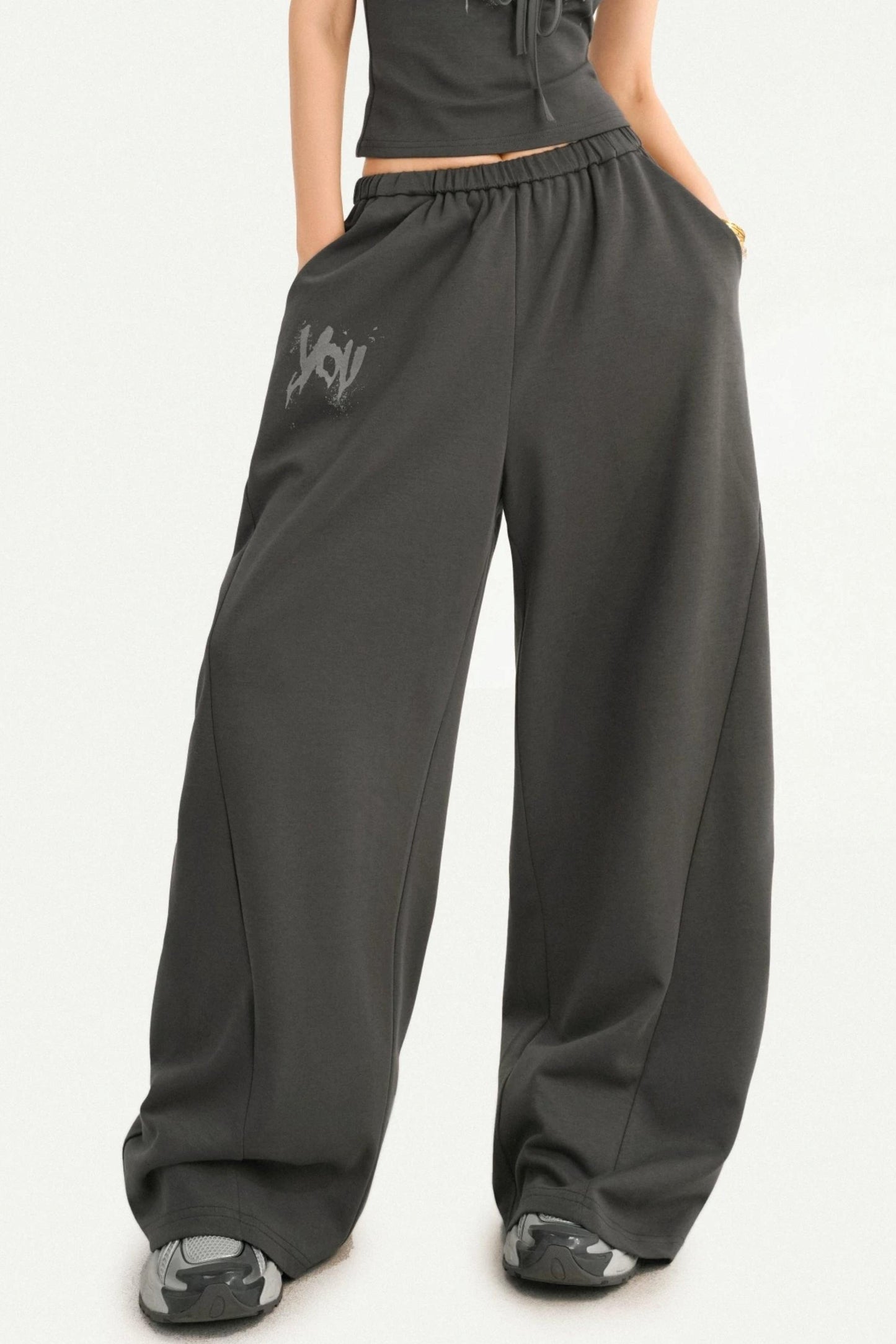 Retro-graue Hose mit weitem Bein